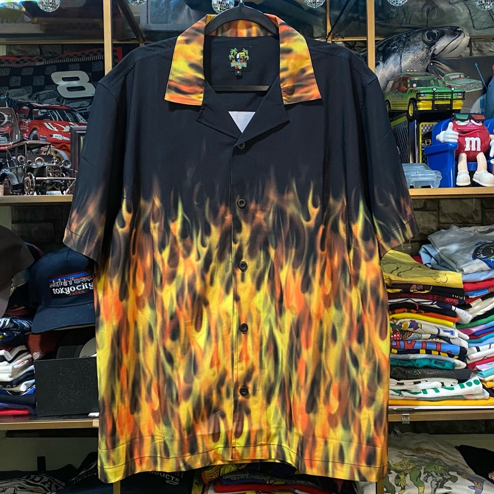 Vintage Y2K Benny’s Aloha Shirt Medium Flame Print Black Fire Bowling Guy Fieri